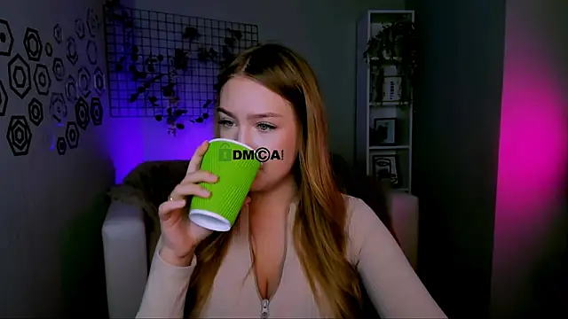 playful sophie online show from 10-07-25, 07:33