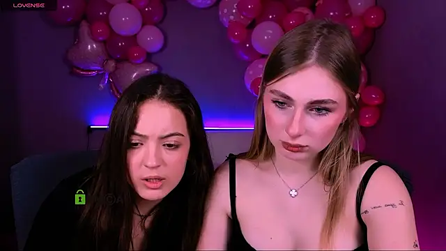 Snapshot of playful_sophie chatting on 02-12-26, 09:10 playful sophie online show from 02-12-26, 09:10