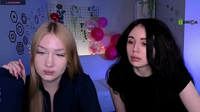 Snapshot of playful_sophie chatting on 03-04-26, 08:15 playful sophie online show from 03-04-26, 08:15