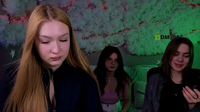 Snapshot of playful_sophie chatting on 03-08-26, 08:34 playful sophie online show from 03-08-26, 08:34