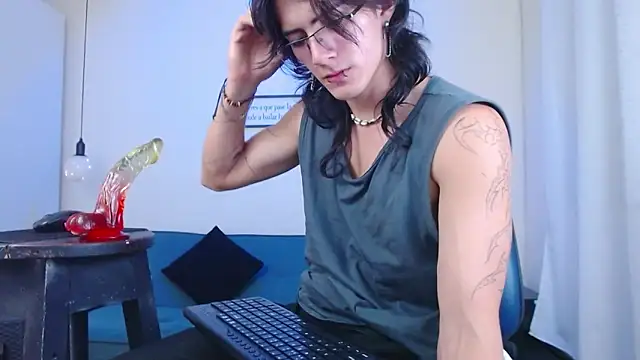 Snapshot of andreey50 chatting on 01-09-25, 11:34 andreey50 online show from 01-09-25, 11:34