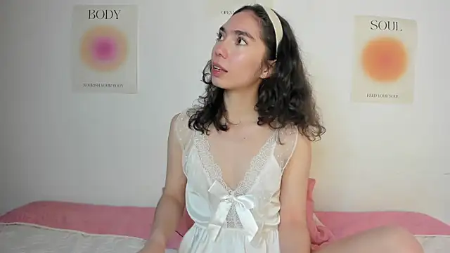 Ana is from Heaven online show from 10-02-25, 10:33