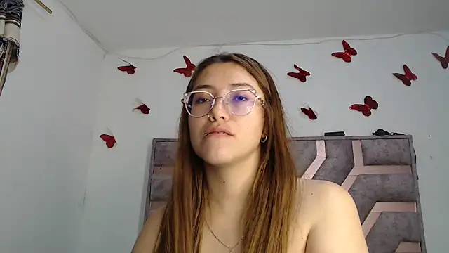 Snapshot of Anny_Fox- chatting on 10-04-25, 03:15 Anny Fox- online show from 10-04-25, 03:15