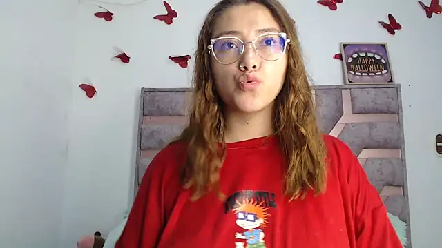 Snapshot of Anny_Fox- chatting on 10-24-25, 03:47 Anny Fox- online show from 10-24-25, 03:47