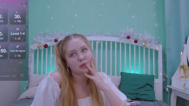 Ellie Wellie online show from 12-25-24, 04:32