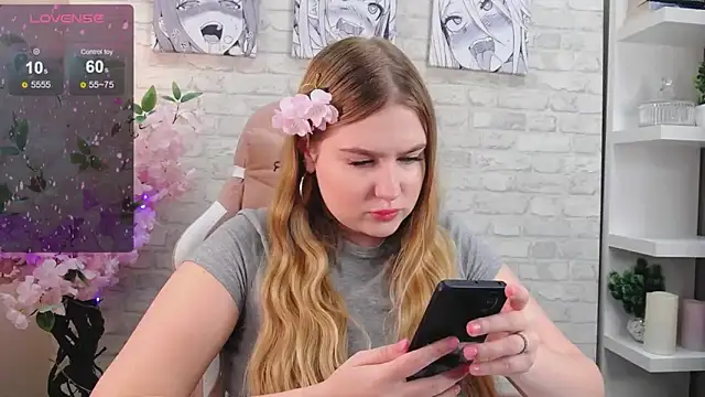 Ellie Wellie online show from 12-30-24, 01:58