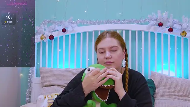 Ellie Wellie online show from 01-13-25, 04:41