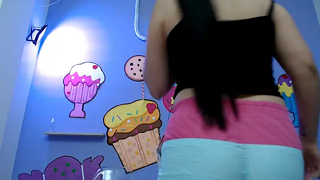 Snapshot of sweetfantacies18 chatting on 02-21-25, 01:11 sweetfantacies18 online show from 02-21-25, 01:11