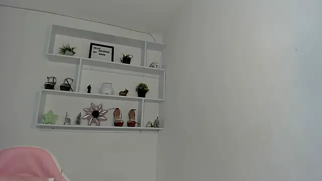 Zizi-campbel online show from 12-17-24, 10:43