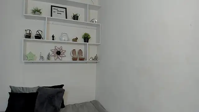 Zizi-campbel online show from 12-27-24, 01:22