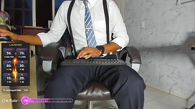 Hideintheoffice online show from 03-03-25, 03:41