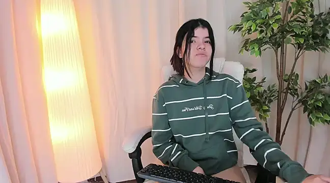 Maddy bennet online show from 03-20-25, 07:25