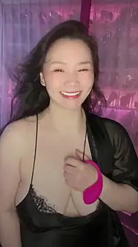 Snapshot of baobaomiqi_linger chatting on 09-24-25, 04:32 baobaomiqi linger online show from 09-24-25, 04:32