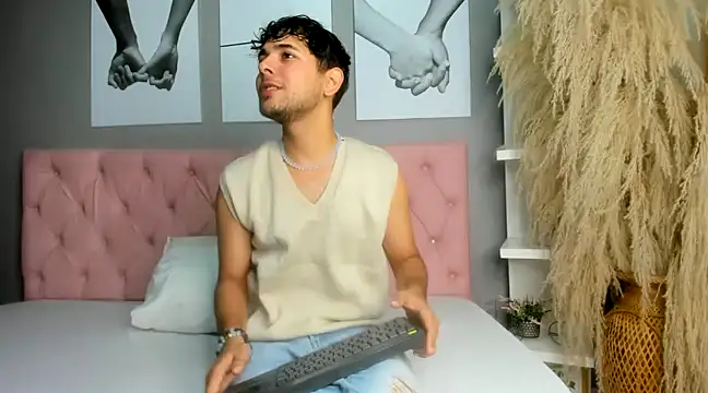 Samir bear online show from 01-03-25, 12:41