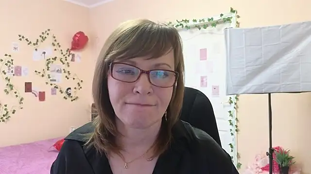 Snapshot of Miss_Moren chatting on 03-19-26, 04:49 Miss Moren online show from 03-19-26, 04:49