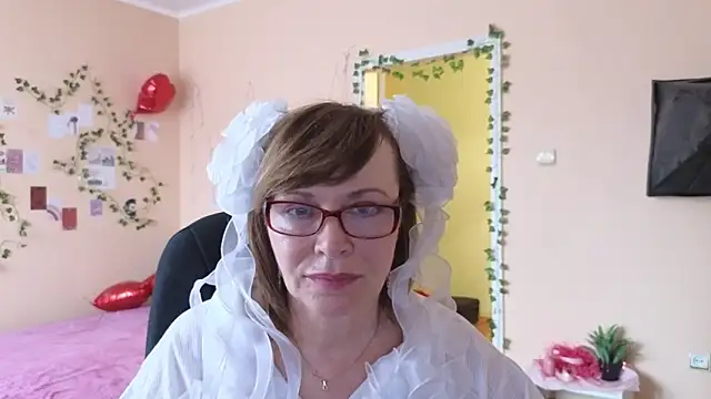 Snapshot of Miss_Moren chatting on 04-02-26, 09:40 Miss Moren online show from 04-02-26, 09:40