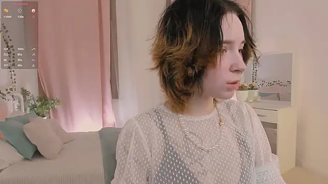 lilithlunna online show from 01-15-25, 10:57