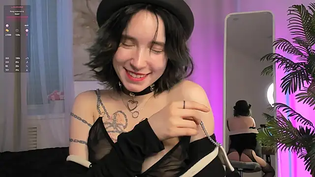 lilithlunna online show from 02-02-25, 01:45