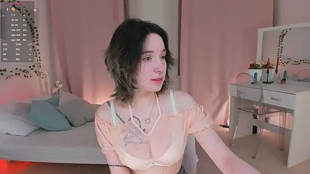 lilithlunna online show from 02-04-25, 04:08