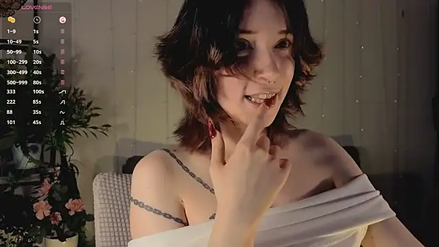 lilithlunna online show from 03-08-25, 04:34