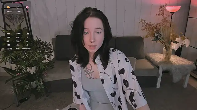 lilithlunna online show from 09-20-25, 05:47