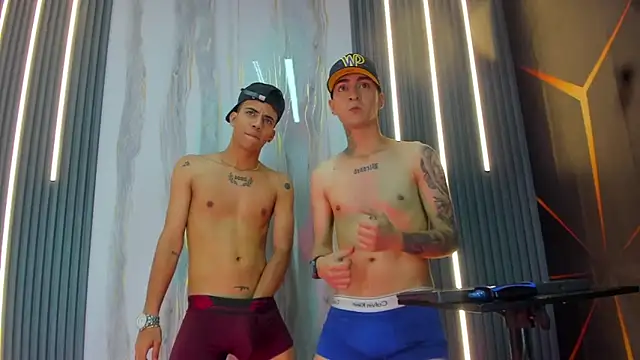 Snapshot of Angel_xxx chatting on 03-24-26, 05:45 Angel xxx online show from 03-24-26, 05:45