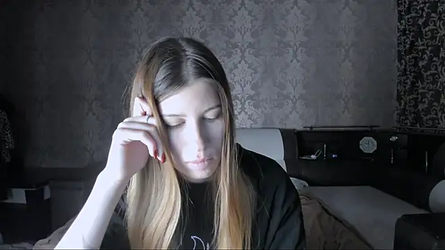 Agnes Allenn online show from 10-13-25, 10:59