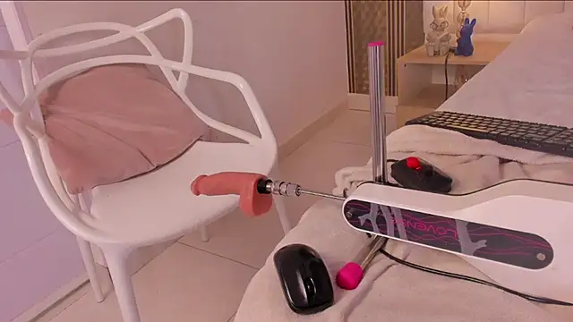  dakota a online show from 03-11-25, 01:05