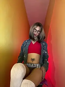 Snapshot of thalia_dyson chatting on 01-01-25, 05:33 thalia dyson online show from 01-01-25, 05:33