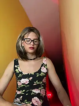 Snapshot of thalia_dyson chatting on 01-02-25, 04:20 thalia dyson online show from 01-02-25, 04:20