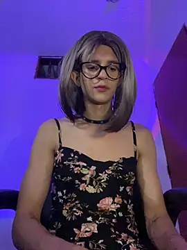 Snapshot of thalia_dyson chatting on 09-18-25, 03:41 thalia dyson online show from 09-18-25, 03:41