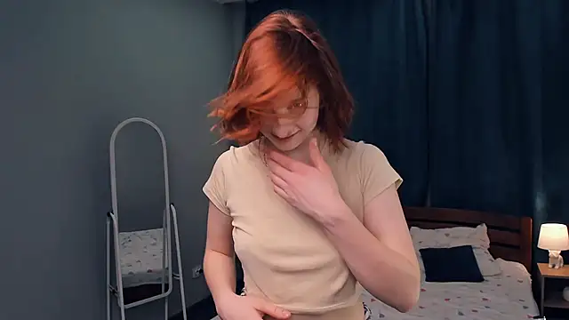 QuennaFell online show from 12-25-24, 02:23