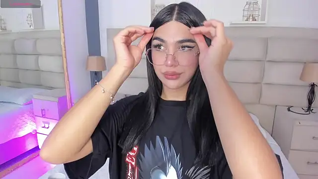 RoseCassie online show from 10-11-25, 01:42