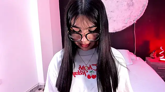 RoseCassie online show from 11-24-25, 02:06