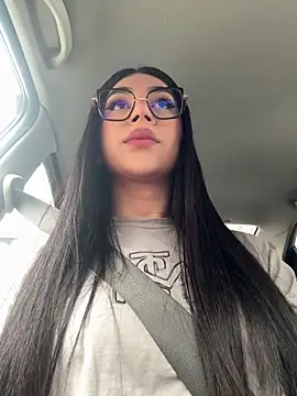 RoseCassie online show from 05-02-26, 01:16