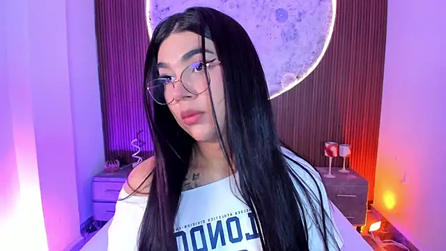 RoseCassie online show from 05-28-26, 02:03
