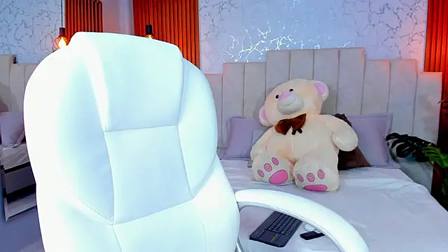 Snapshot of AinaraJimenez chatting on 10-11-25, 07:29 AinaraJimenez online show from 10-11-25, 07:29