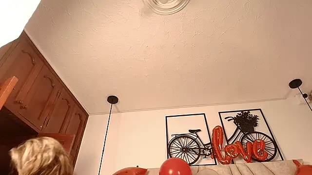 Valentinadiazz1 online show from 02-14-25, 01:34