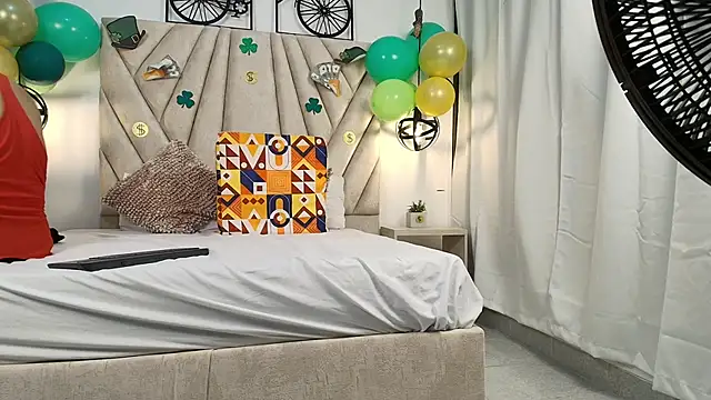 Valentinadiazz1 online show from 03-18-25, 01:21