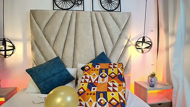 Valentinadiazz1 online show from 03-20-25, 01:24