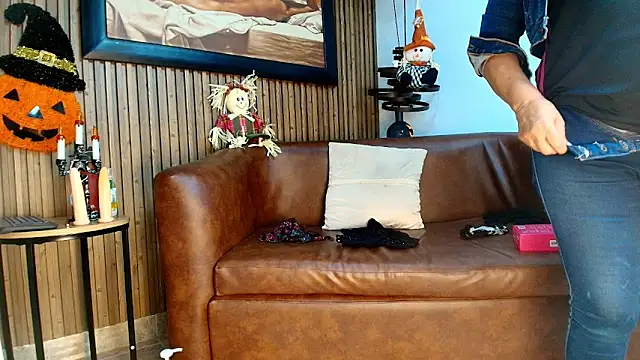 Valentinadiazz1 online show from 10-15-25, 06:52