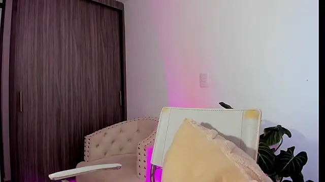 Sara Leblanc online show from 03-10-26, 02:44