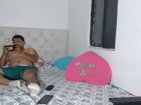 Snapshot of evaFiore chatting on 01-03-25, 11:55 evaFiore online show from 01-03-25, 11:55