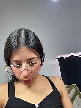 Snapshot of evaFiore chatting on 06-25-26, 06:45 evaFiore online show from 06-25-26, 06:45