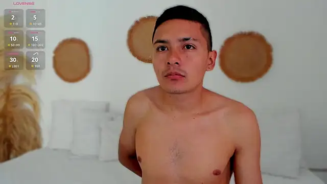 TifannyRossiii online show from 03-06-25, 04:28