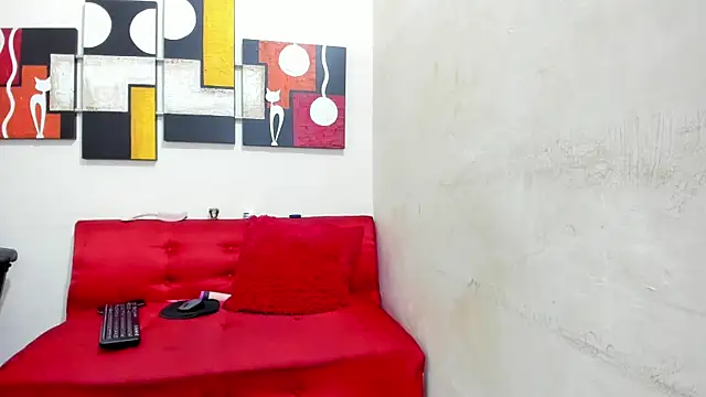 Snapshot of Mariana_16_ chatting on 01-27-25, 10:16 Mariana 16 online show from 01-27-25, 10:16