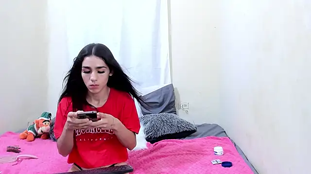 Snapshot of Mariana_16_ chatting on 01-29-25, 10:32 Mariana 16 online show from 01-29-25, 10:32