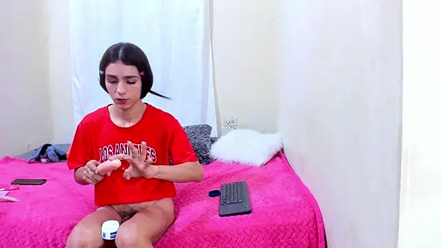Snapshot of Mariana_16_ chatting on 01-31-25, 09:59 Mariana 16 online show from 01-31-25, 09:59