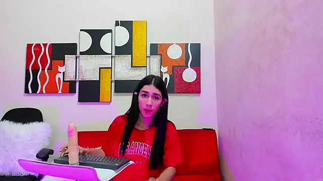 Snapshot of Mariana_16_ chatting on 02-14-25, 02:18 Mariana 16 online show from 02-14-25, 02:18