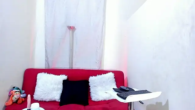 Snapshot of Mariana_16_ chatting on 03-12-25, 08:52 Mariana 16 online show from 03-12-25, 08:52